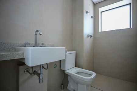 Apartamento à venda com 265m², 4 quartos e 4 vagasBanheiro Suíte 1