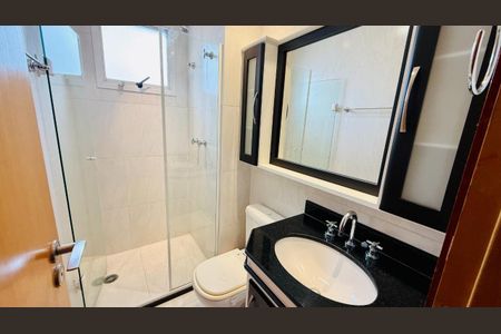 Apartamento para alugar com 184m², 3 quartos e 5 vagas