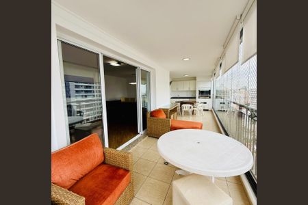 Apartamento para alugar com 184m², 3 quartos e 5 vagas