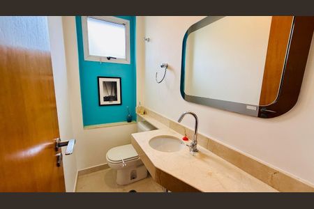 Apartamento para alugar com 184m², 3 quartos e 5 vagas