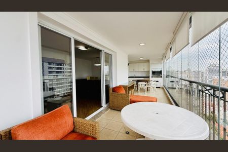 Apartamento para alugar com 184m², 3 quartos e 5 vagas