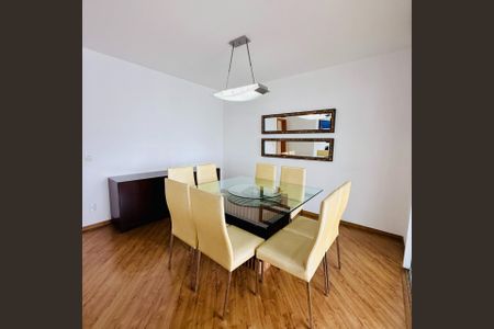 Apartamento para alugar com 184m², 3 quartos e 5 vagas