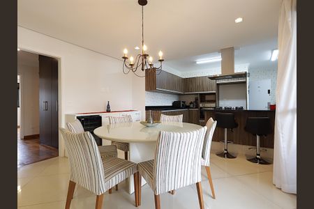 Apartamento para alugar com 220m², 3 quartos e 4 vagasCopa