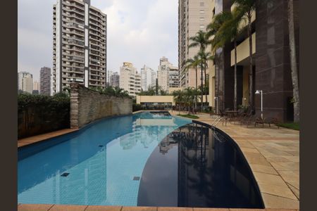 Apartamento para alugar com 220m², 3 quartos e 4 vagasÁrea comum - Piscina