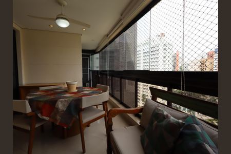 Apartamento para alugar com 220m², 3 quartos e 4 vagasVaranda gourmet