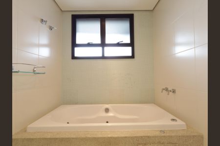 Apartamento para alugar com 220m², 3 quartos e 4 vagasBanheiro da Suíte 3