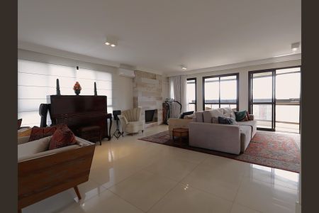 Sala de apartamento para alugar com 3 quartos, 220m² em Vila Suzana, São Paulo