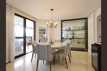 Apartamento para alugar com 220m², 3 quartos e 4 vagasCopa