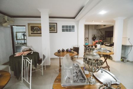 Casa à venda com 800m², 6 quartos e 2 vagasSala 1