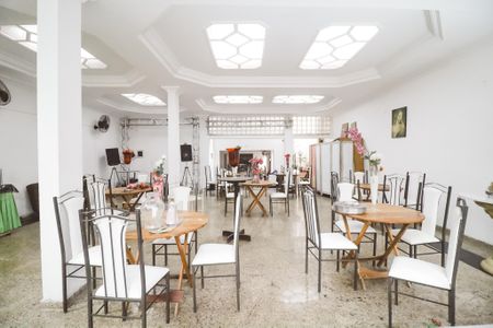 Casa à venda com 800m², 6 quartos e 2 vagasSala 1