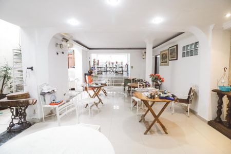 Casa à venda com 800m², 6 quartos e 2 vagasSala 1