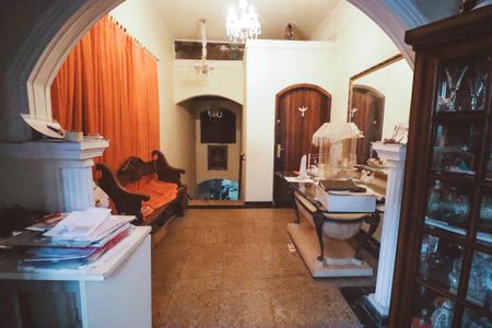 Casa à venda com 800m², 6 quartos e 2 vagasEntrada