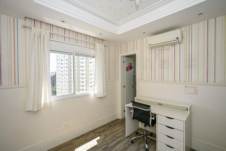 Apartamento à venda com 222m², 4 quartos e 4 vagasSuíte 2