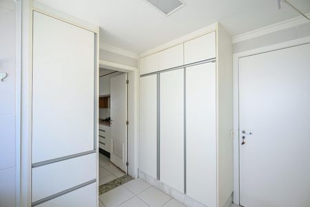 Apartamento à venda com 222m², 4 quartos e 4 vagasÁrea de Serviço 