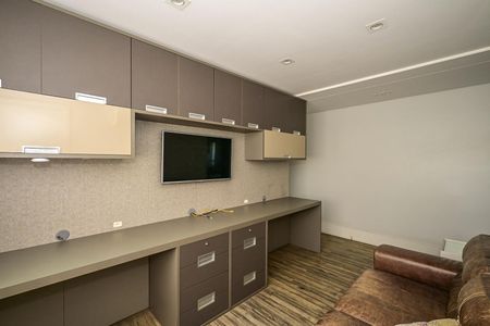 Apartamento à venda com 222m², 4 quartos e 4 vagasEscritório