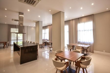 Apartamento à venda com 222m², 4 quartos e 4 vagasSalão de Festa