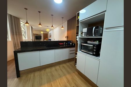 Cozinha de apartamento à venda com 3 quartos, 92m² em Centro, Belo Horizonte
