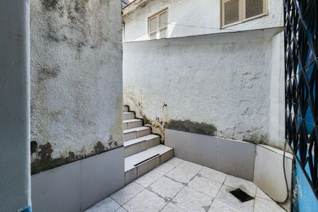 Casa à venda com 49m², 3 quartos e sem vaga Casa à venda com 49m², 3 quartos e sem vagaVaranda