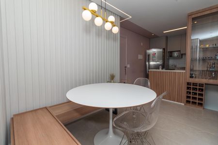 Apartamento para alugar com 68m², 2 quartos e 1 vagaSala
