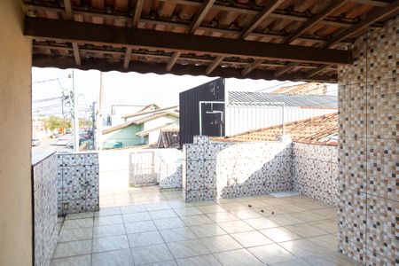 Casa à venda com 250m², 3 quartos e 2 vagasÁrea de Serviço