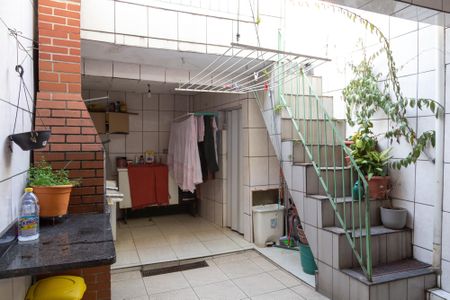 Casa à venda com 250m², 3 quartos e 2 vagasÁrea de Serviço