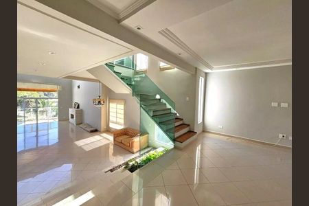 Sala de casa de condomínio para alugar com 4 quartos, 400m² em Pousada dos Bandeirantes, Carapicuíba