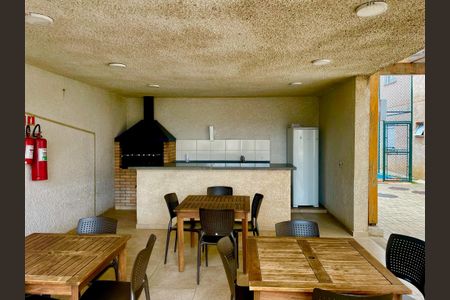 Apartamento para alugar com 55m², 2 quartos e 1 vagaÁrea comum - Churrasqueira