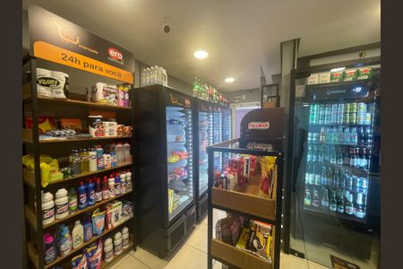 Apartamento para alugar com 55m², 2 quartos e 1 vagaMini mercado