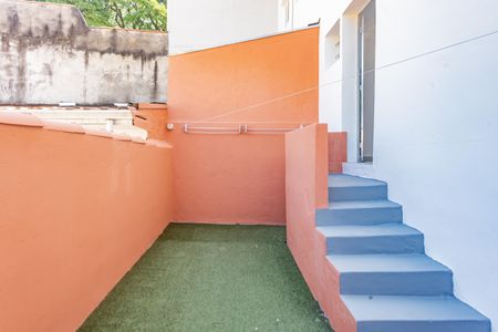 Casa para alugar com 90m², 2 quartos e 1 vagaQuintal