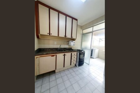 Cozinha de apartamento à venda com 2 quartos, 72m² em Taquaral, Campinas