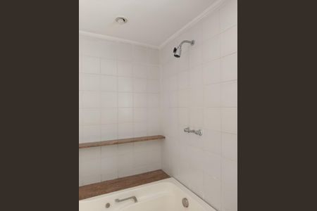 Apartamento à venda com 217m², 4 quartos e 3 vagasBanheiro da Suíte
