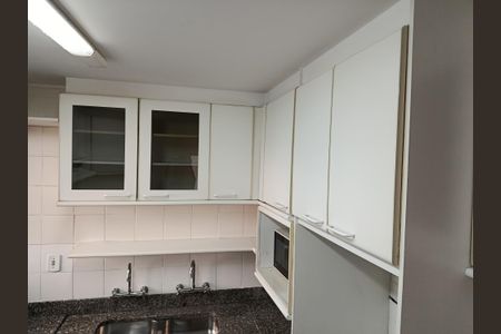 Apartamento à venda com 217m², 4 quartos e 3 vagasCozinha
