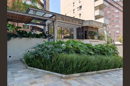 Apartamento à venda com 217m², 4 quartos e 3 vagasFachada