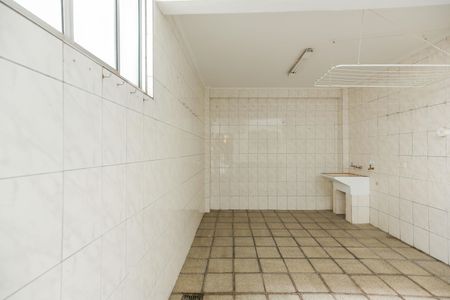 Casa de condomínio para alugar com 90m², 3 quartos e 2 vagasLavanderia