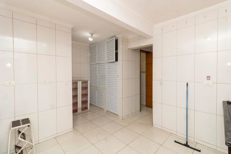 Casa para alugar com 180m², 2 quartos e 2 vagas Casa para alugar com 180m², 2 quartos e 2 vagasQuarto de Serviço
