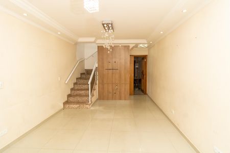 Casa para alugar com 180m², 2 quartos e 2 vagas Casa para alugar com 180m², 2 quartos e 2 vagasSala