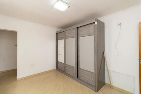 Casa para alugar com 180m², 2 quartos e 2 vagas Casa para alugar com 180m², 2 quartos e 2 vagasSuíte