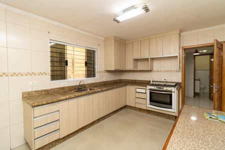 Casa para alugar com 180m², 2 quartos e 2 vagas Casa para alugar com 180m², 2 quartos e 2 vagasCozinha