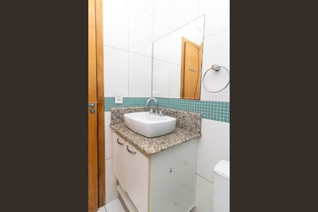 Casa para alugar com 180m², 2 quartos e 2 vagas Casa para alugar com 180m², 2 quartos e 2 vagasBanheiro Social