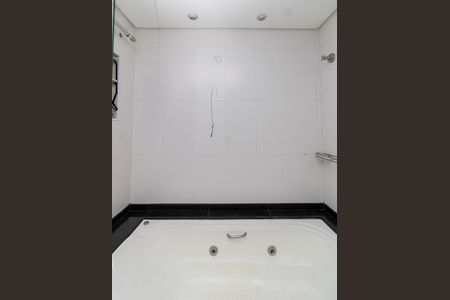 Casa para alugar com 180m², 2 quartos e 2 vagas Casa para alugar com 180m², 2 quartos e 2 vagasBanheiro da Suíte