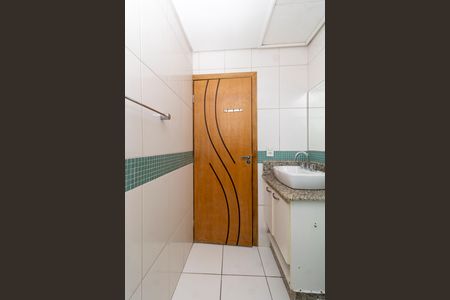 Casa para alugar com 180m², 2 quartos e 2 vagas Casa para alugar com 180m², 2 quartos e 2 vagasBanheiro Social