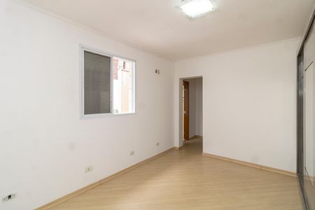 Casa para alugar com 180m², 2 quartos e 2 vagas Casa para alugar com 180m², 2 quartos e 2 vagasSuíte