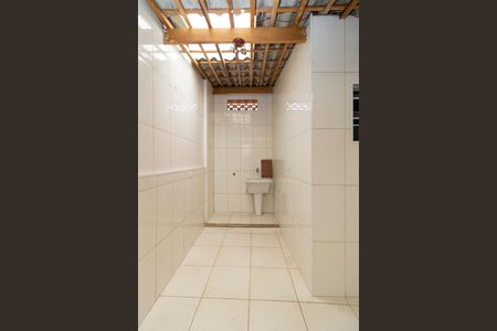 Casa para alugar com 180m², 2 quartos e 2 vagas Casa para alugar com 180m², 2 quartos e 2 vagasÁrea de Serviço