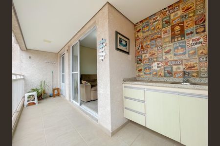 Sacada de apartamento para alugar com 2 quartos, 60m² em Km 18, Osasco