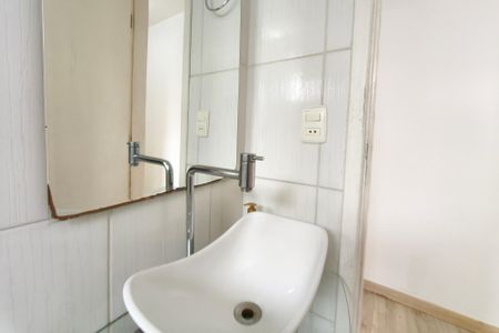 Apartamento à venda com 72m², 2 quartos e 1 vaga Apartamento à venda com 72m², 2 quartos e 1 vagaBanheiro