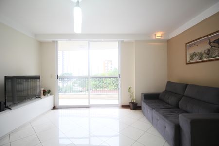 Sala de apartamento para alugar com 3 quartos, 114m² em Vila Suzana, São Paulo
