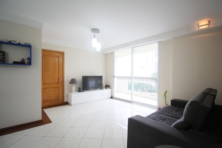 Sala de apartamento para alugar com 3 quartos, 114m² em Vila Suzana, São Paulo