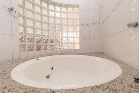 Casa para alugar com 191m², 3 quartos e 2 vagasDetalhe do Banheiro da Suite