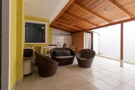 Casa para alugar com 191m², 3 quartos e 2 vagasÁrea comum - Churrasqueira