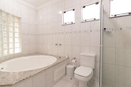 Casa para alugar com 191m², 3 quartos e 2 vagasBanheiro da Suíte